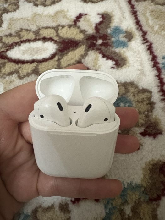 продам эйрподс оригинал, отличное состояние