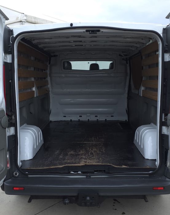 Renault Trafic // Opel Vivaro 2.0 Diesel L2H1 An 2011
