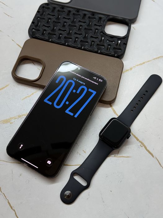 Iphone 13 pro max and apple watch se gen2