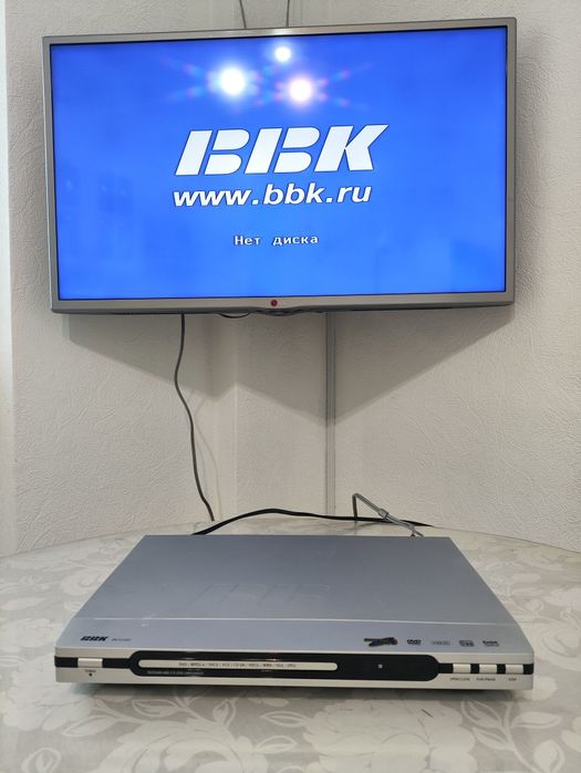DVD плеер BBK (с караоке)