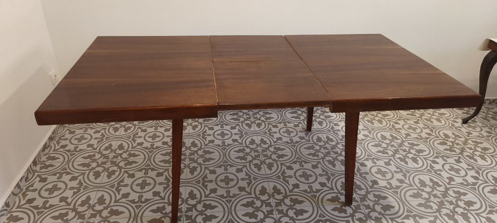 Подарявам разтегателна маса