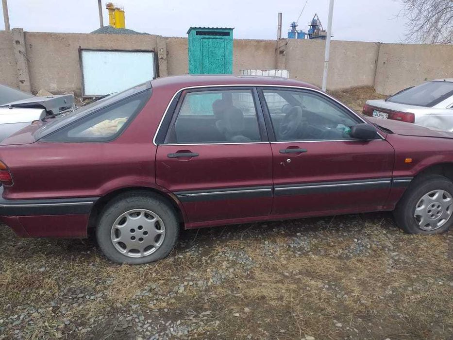 Продам машину  Миссубисси Галант