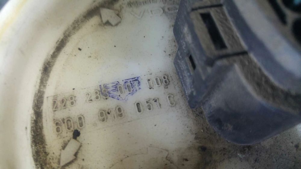 pompa rezervor 1.2b  vw polo 9n skoda fabia 1  6q0919051c