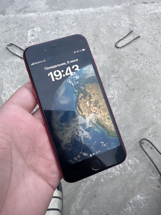 IPhone Se red, красный