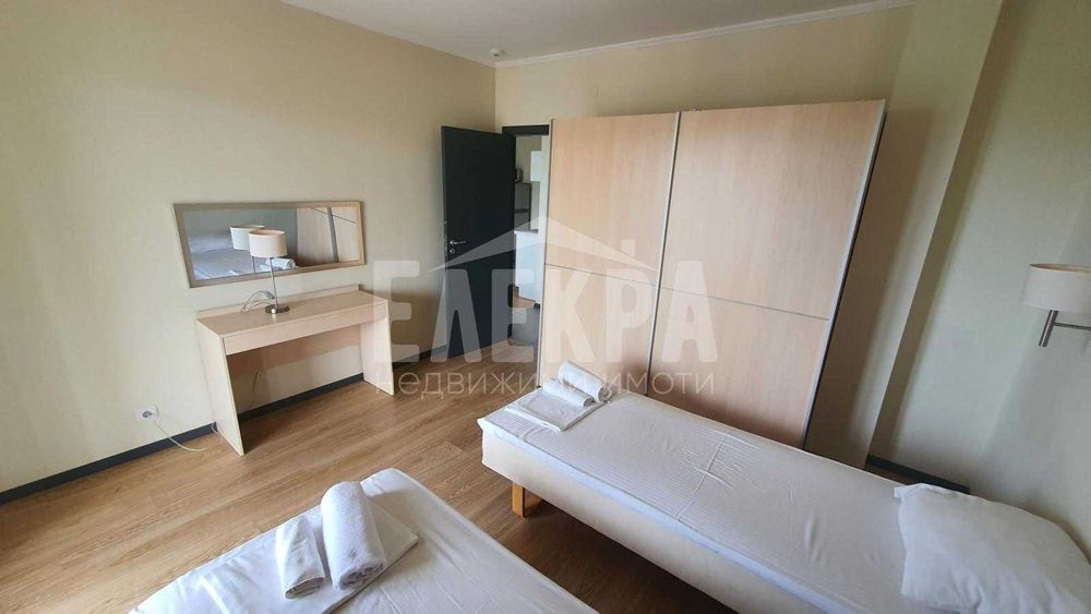 Продава се Тристаен апартамент в Бяла - 120 кв.м за 444 €/кв.м - Снимка #6