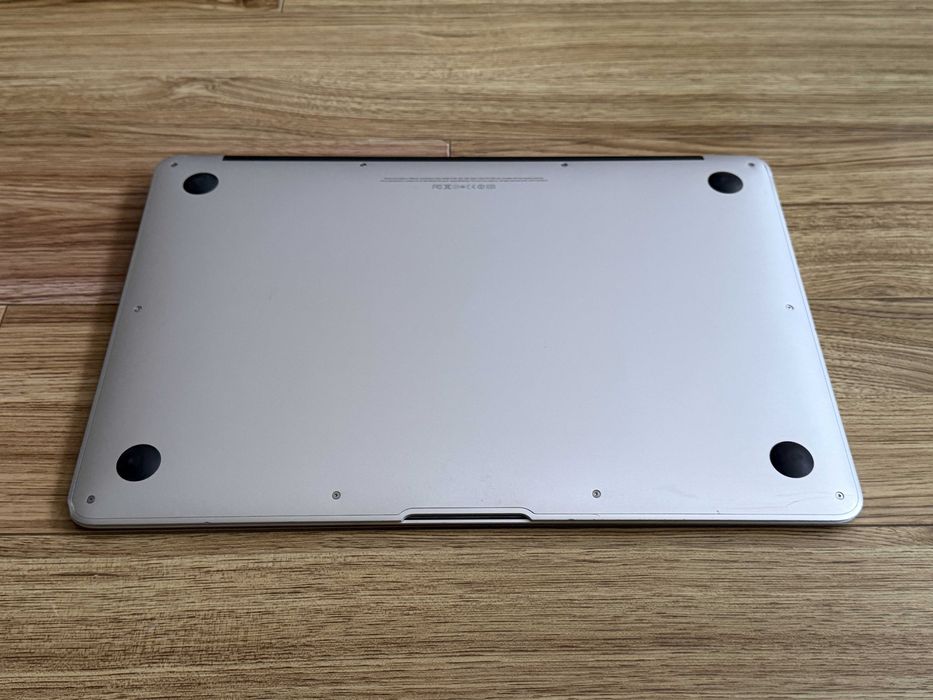 MacBook Air 13 2017`Core i5/256GB SSD/8GB RAM/Бат 90%