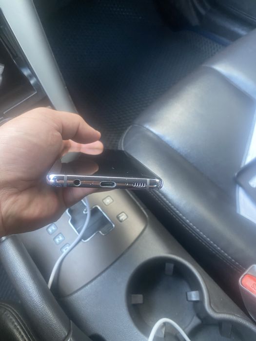 Продам самсунг с10