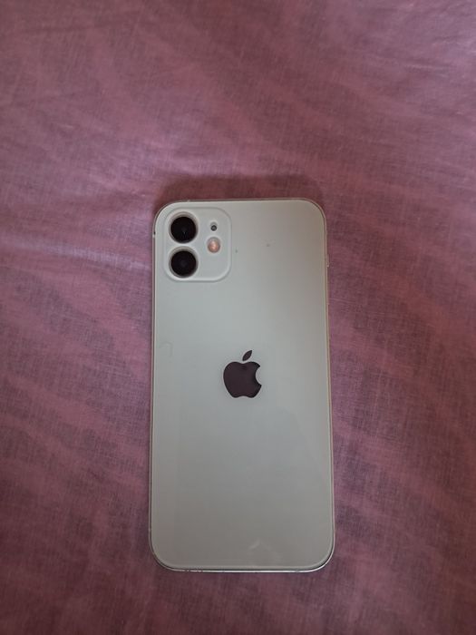 IPhone 12 64gb 77% капацитет  само батерията трябва да се смени