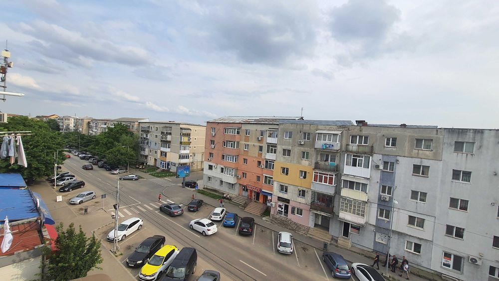 Oferta investitie / Apartament 2 camere de vanzare Caracal zona HCC