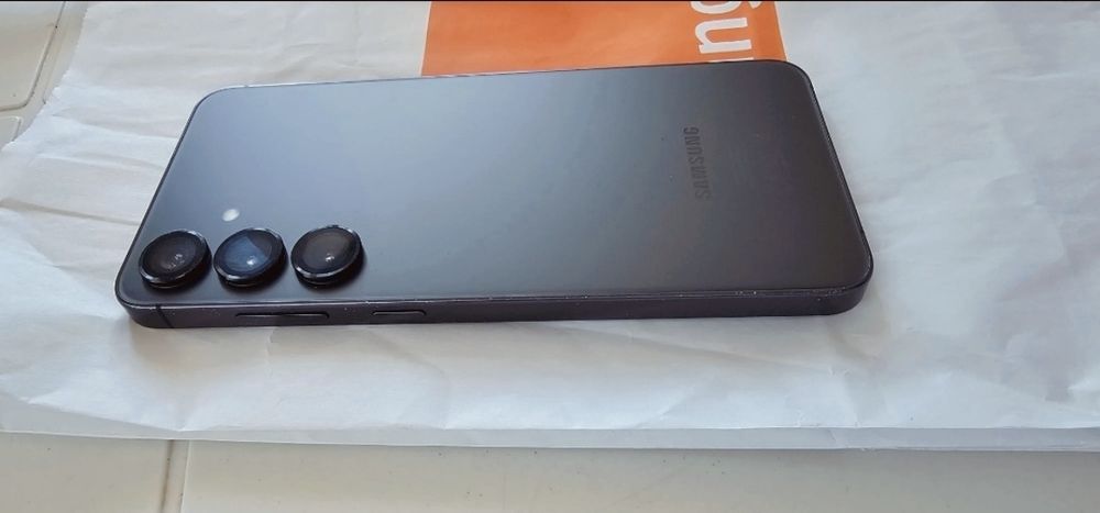 S24 plus 512 GB, S24+ nu are nici o problema. stare excelenta , fara zgarieturi sau urme de uzura