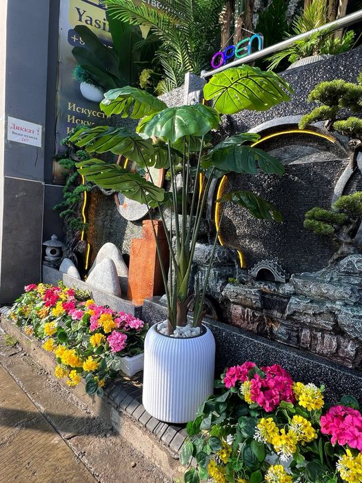 Искусственные цветы и деревья. Sun'iy gullar va daraxtlar