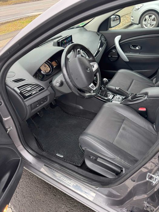 Renault Megane 3 Bose 2013 | 1.6dci | Xenon | Incalzire scaune