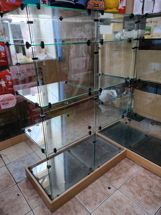 Витрины стекляные разборные