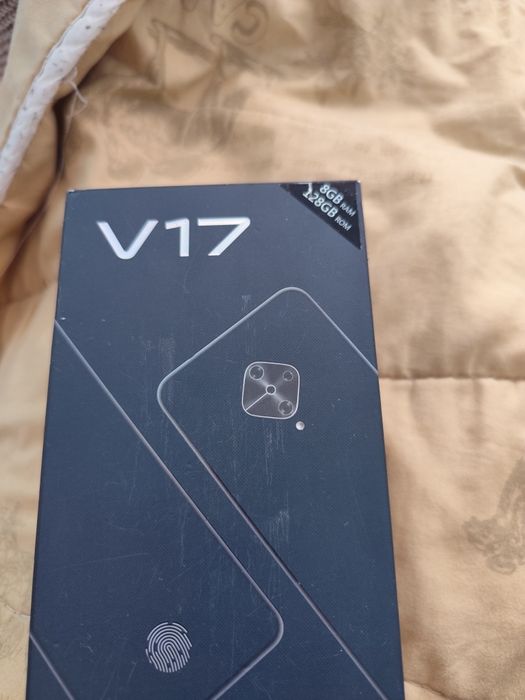 Смартфон Vivo v17 8/128