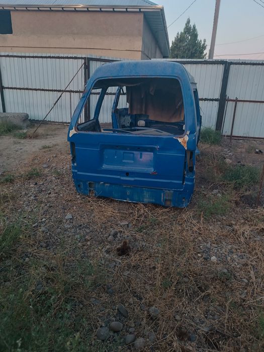 Damas kuzov sotiladi. Narxi telifonda kelishiladi.