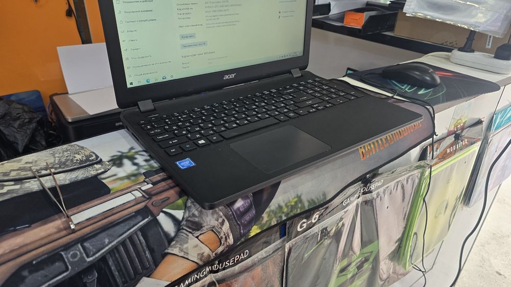 Notebook sotiladi Acer