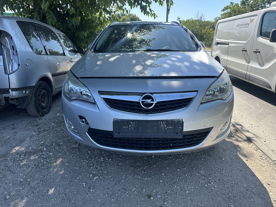 Преден капак за Опел Астра J