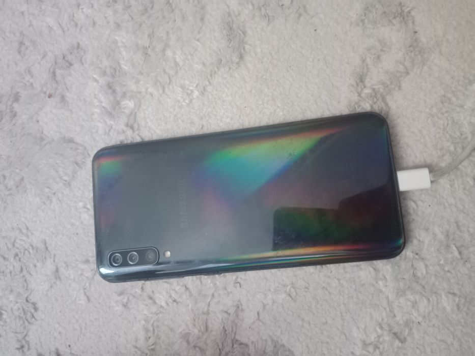 Срочно продажа Samsung a50 redmi a2+