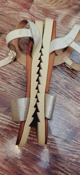 Sandale din piele Solo Donna marimea 38