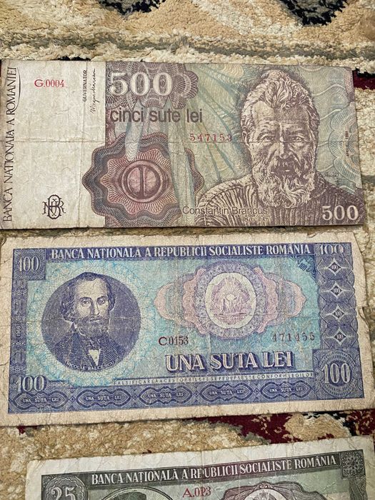 Vind 8 bucati bancnote