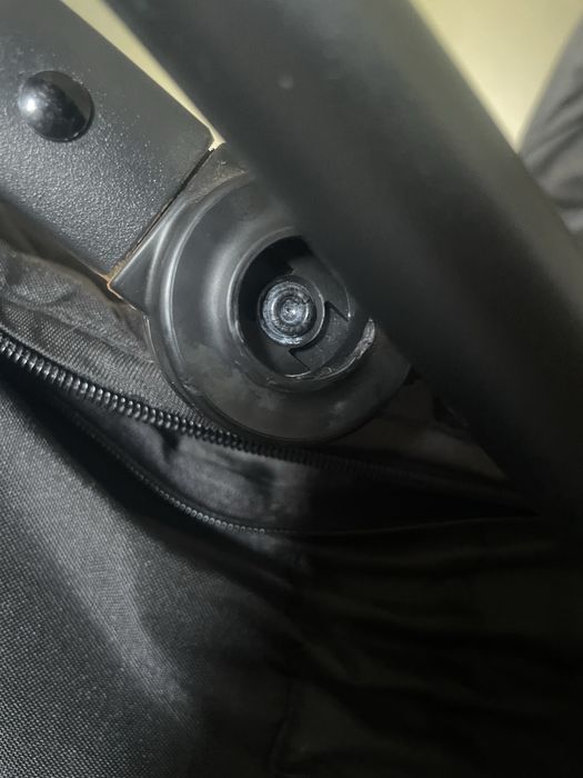 Продам  детскую коляску TOMIX 3 в 1