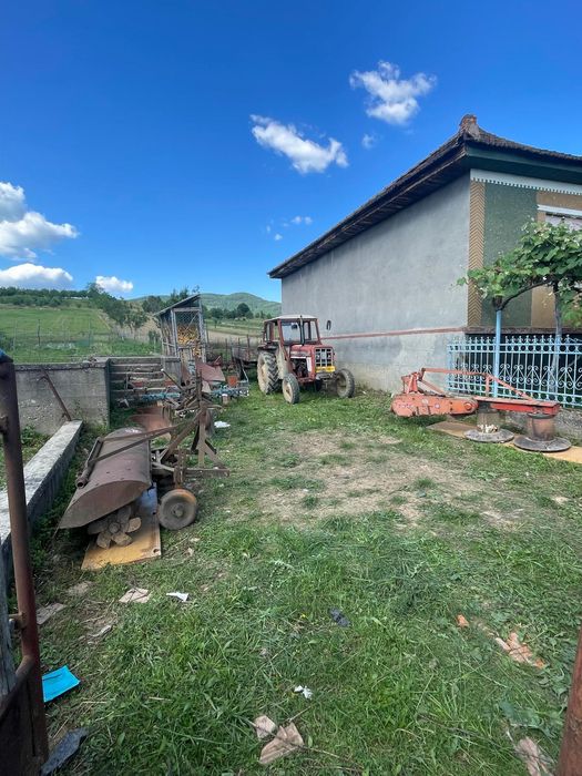 Tractor McCormik international 354 cu tot cu utilaje