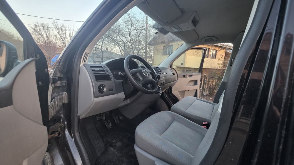 Volkswagen Transporter T5 2.5 TDI An 2008 * 6 Locuri Dublu Cabina * Autoutilitara * Extralung * Cutie Manuala
