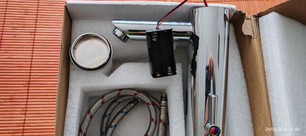 Vind baterie lavoar cu senzor