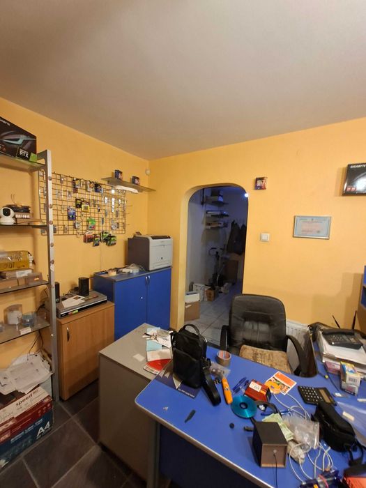 Garsoniera Rahova-Margeanului, Proprietar, Centrala proprie, cu destinatie mixta, atat de  locuit cat si firma (are si iesire separata).