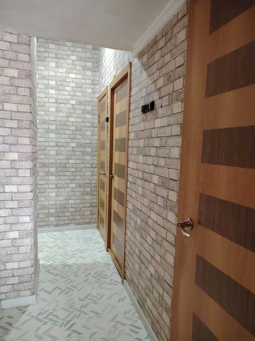 Продам 2-х квартиру кирпич 4/5эт, 60 кв.ул.Казахстан д.118