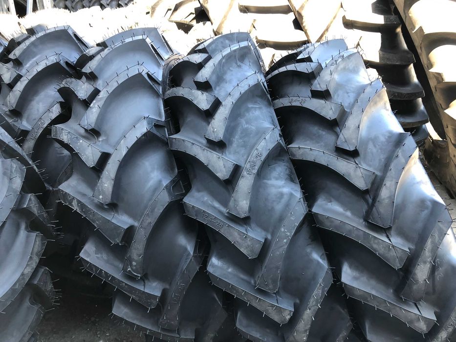 Anvelope marca MRL 12.4-28 cu 8 pliuri cauciucuri tractor FIAT spate