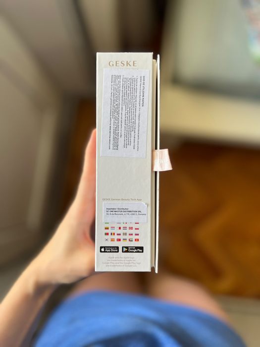 Aparat masaj contur ochi GESKE Warm & Cool Eye Energizer 6 în 1 - Ca nou