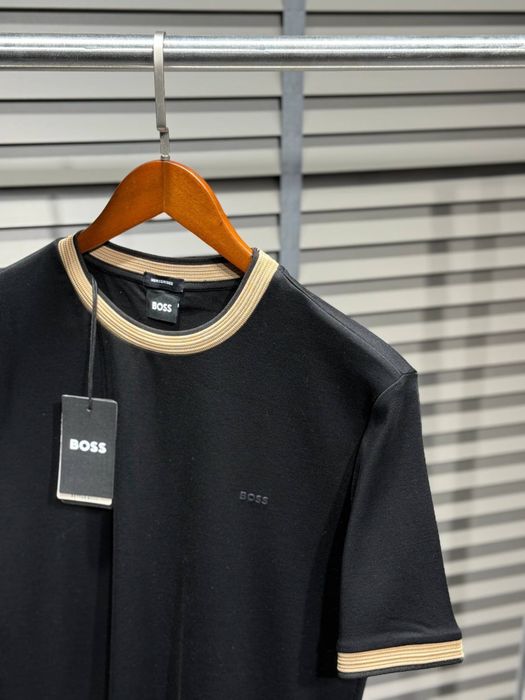 Tricou boss negru