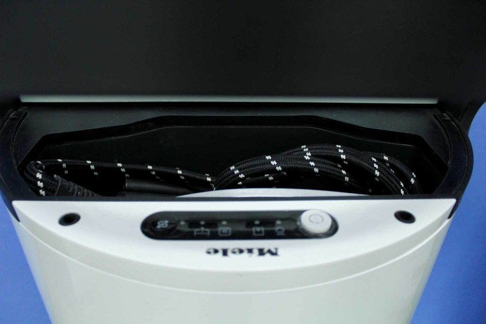 Statie de calcat Miele B 2847 Fashion Master, 4 bari, 100 g/min, 22 nivele de temperatura, Sistem Premium: alb/antracit