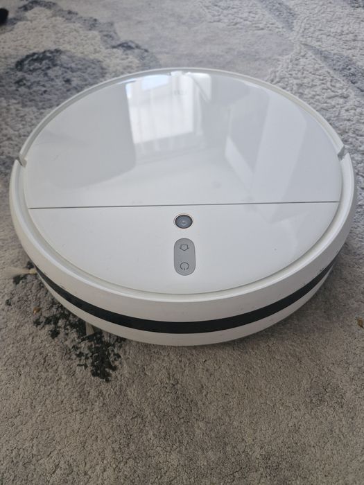 Продам робот-пылесос MI-robot