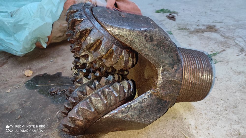 Буревой долото шестроничний