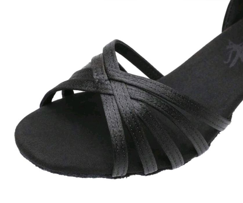 Vand sandale/pantofi dans latino
