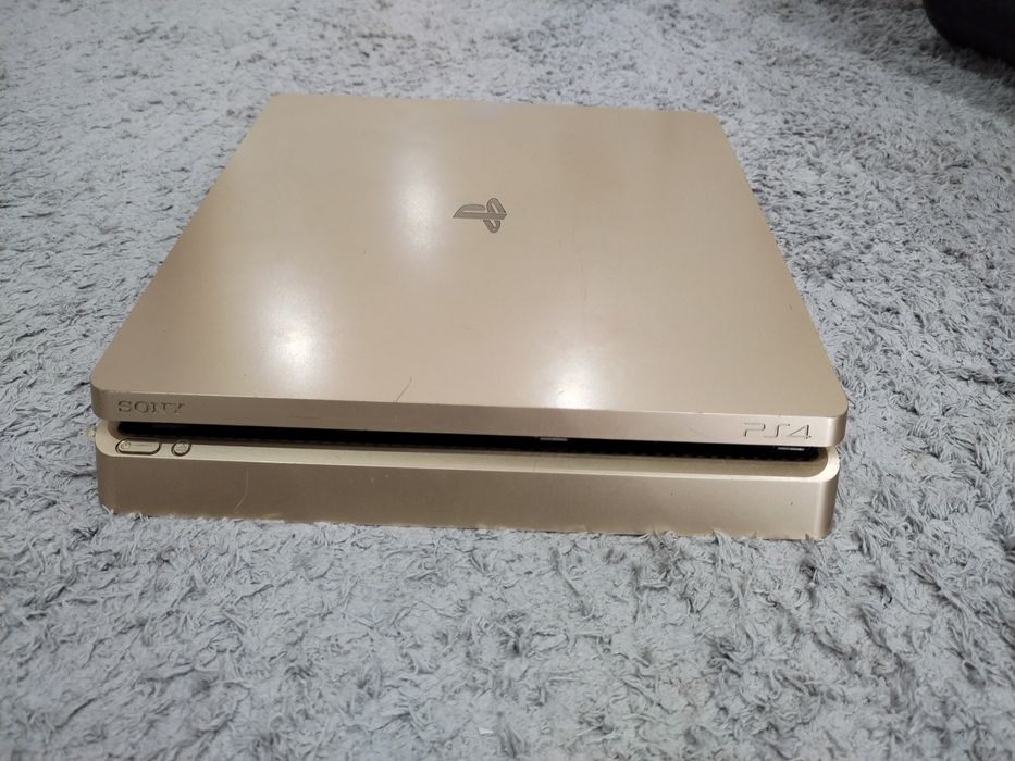 Ps 4 slim 500gb fără probleme technice.