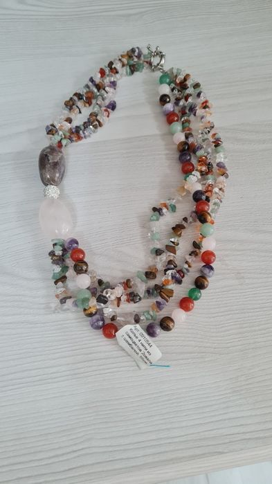 Колье новое из самоцветов