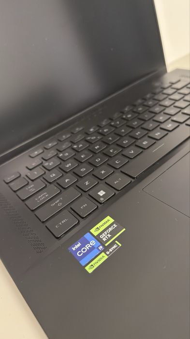 Laptop ASUS 16 ROG M16, MiniLED 240HZ, i9-13900H 5.4 Ghz, RTX 4070 8GB