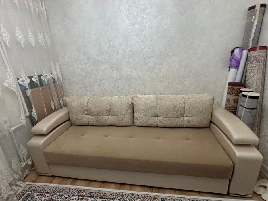 Продам диван в отличном состоянии