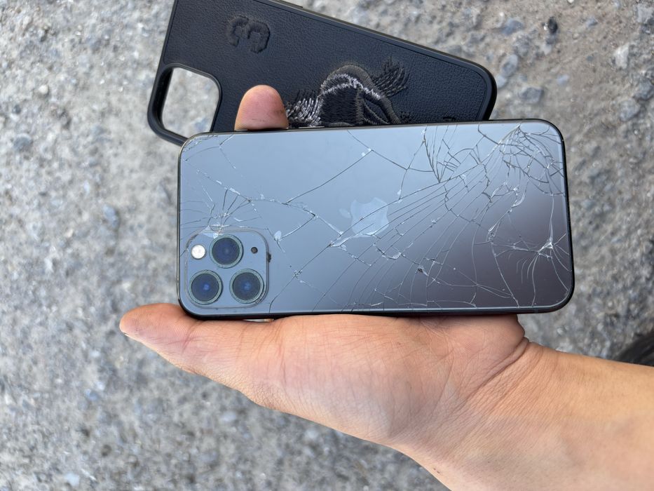 Продам Iphone 11 pro 256g