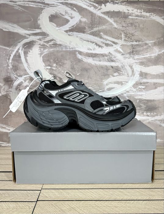 Balenciaga Trainer 6XL Black