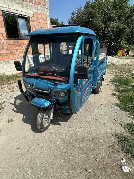 Se vinde Masinuta electrica
