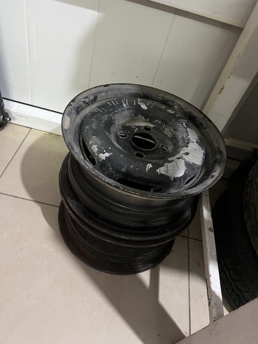 Продам шины и диски на 13р