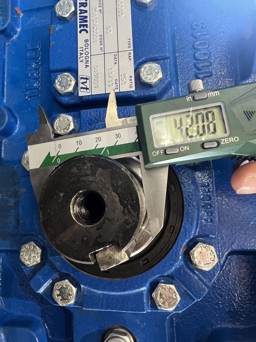 Мотор-редуктор 0.75 кВ 5.5/2.8 оборота