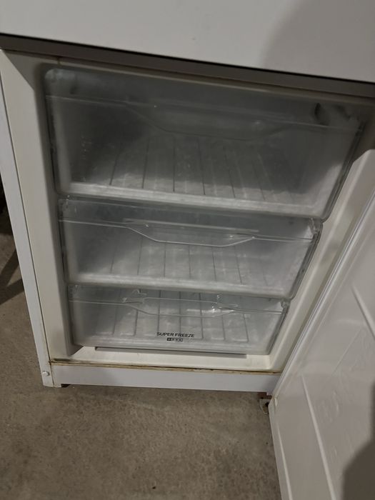 Продажа холодильник indesit