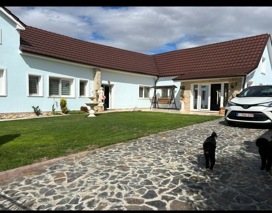 Casă cu piscină în  Seusa Ciugud