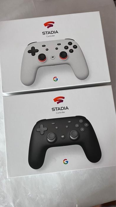 Два игровых геймпада