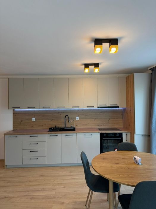 Apartament la River Park  cu 2 camere luminos și modern- prima închiriere
